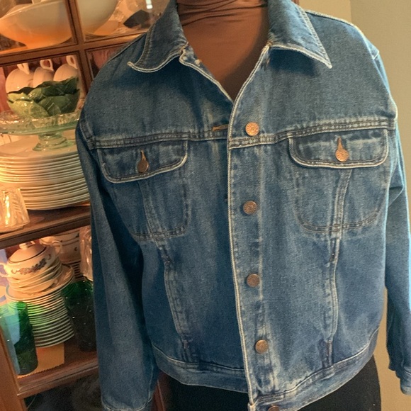 Bill Blass Jeans Jacket adorned with red Celtic cross. - Picture 2 of 5